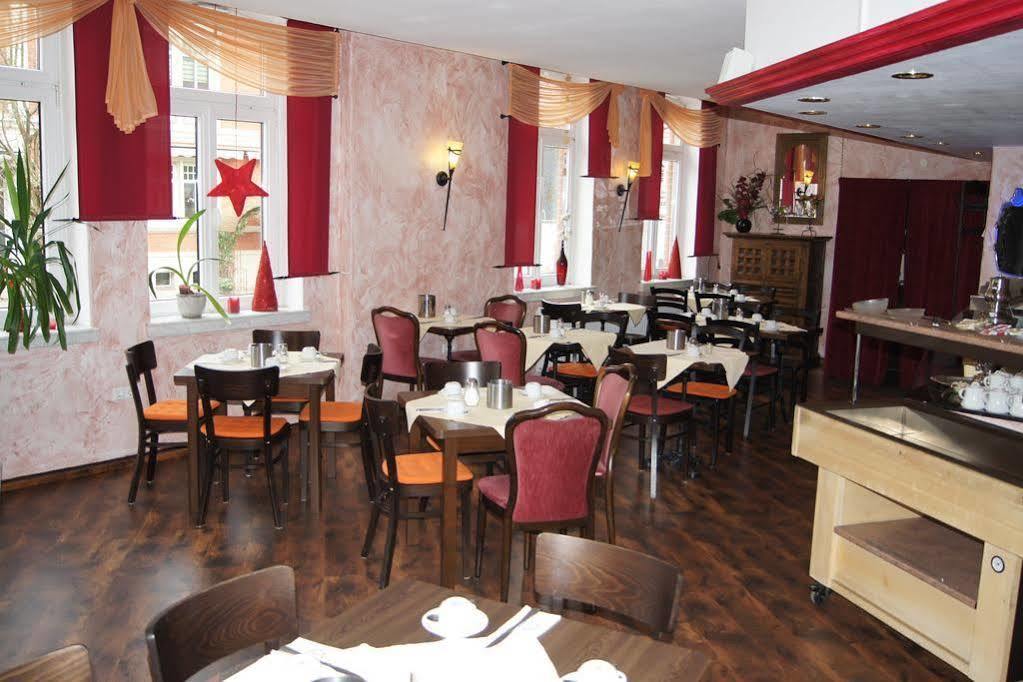 Hotel "Drei Rosen" Ohg Regina & Hans - Peter Fassbinder Leinefelde-Worbis Dış mekan fotoğraf